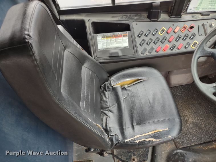 image for item DS1490 2010 Freightliner B2  school bus