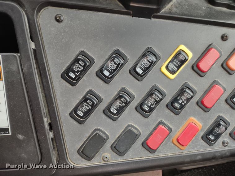 image for item DS1490 2010 Freightliner B2  school bus