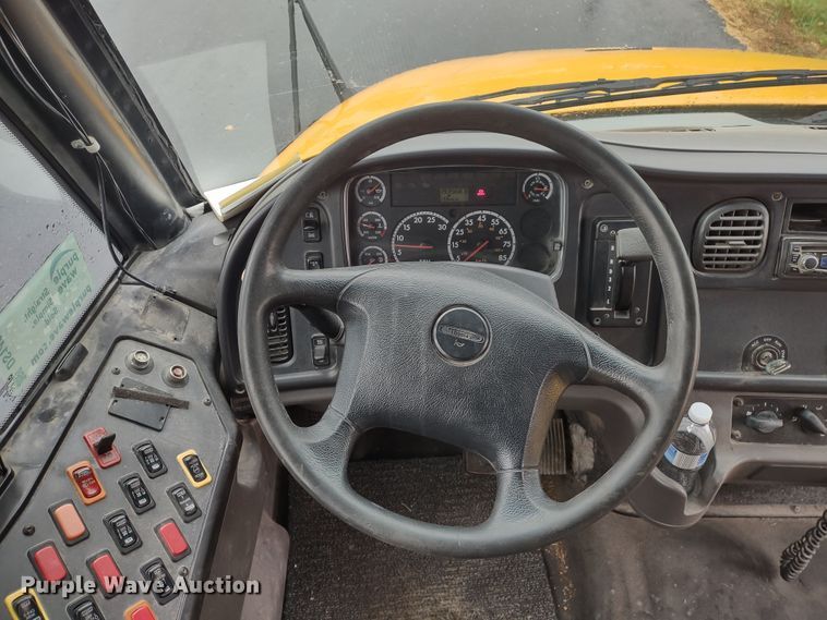 image for item DS1490 2010 Freightliner B2  school bus