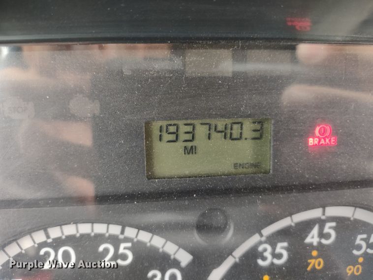 image for item DS1490 2010 Freightliner B2  school bus