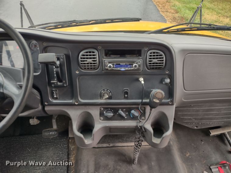 image for item DS1490 2010 Freightliner B2  school bus