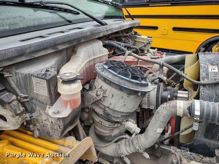 image for item DS1490 2010 Freightliner B2  school bus