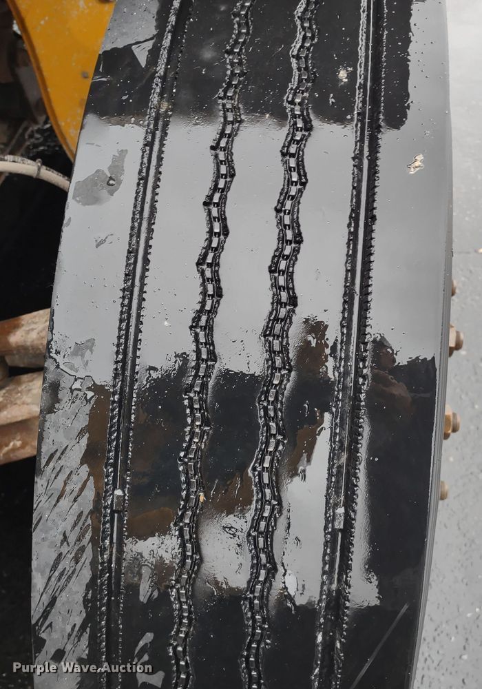 image for item DS1490 2010 Freightliner B2  school bus