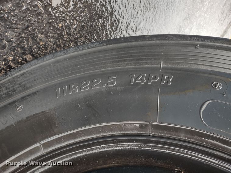 image for item DS1490 2010 Freightliner B2  school bus