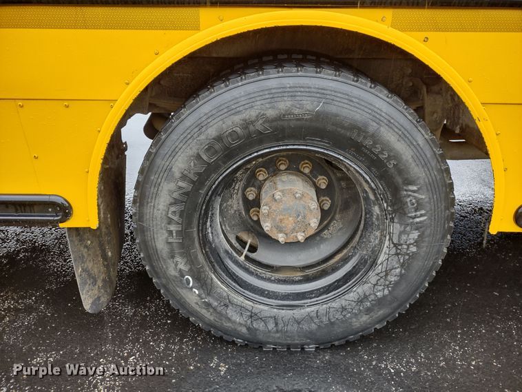 image for item DS1490 2010 Freightliner B2  school bus