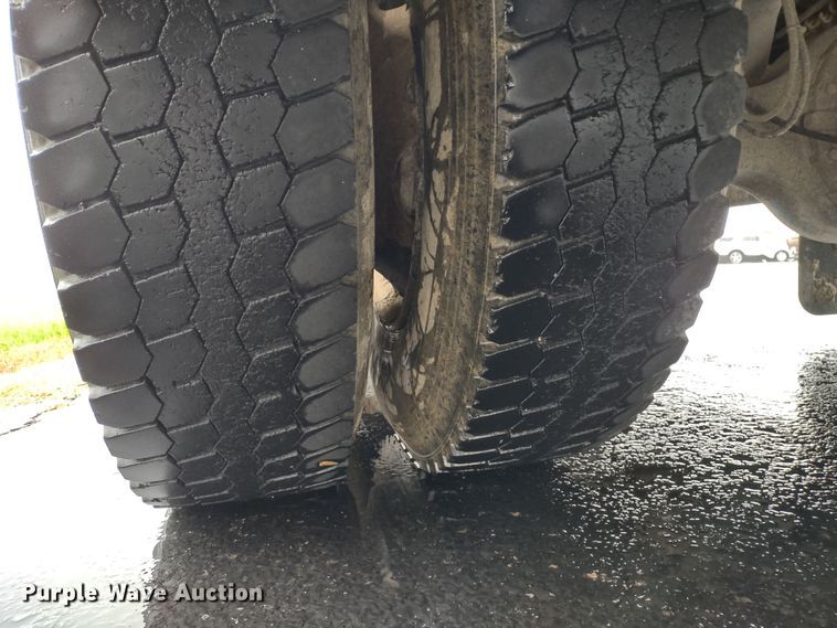 image for item DS1490 2010 Freightliner B2  school bus