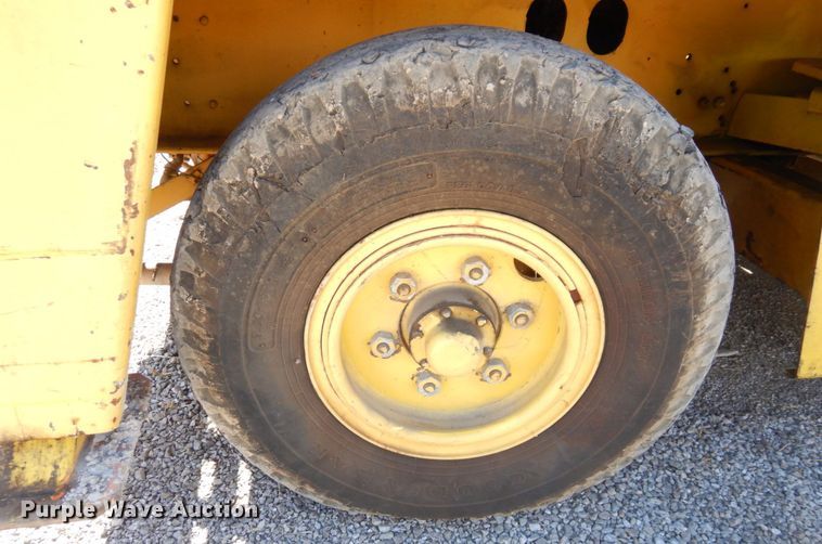 image for item DS1495 Broderson IC-80-2D  crane