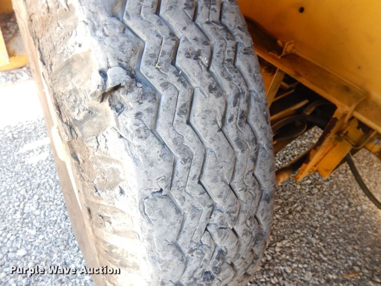 image for item DS1495 Broderson IC-80-2D  crane