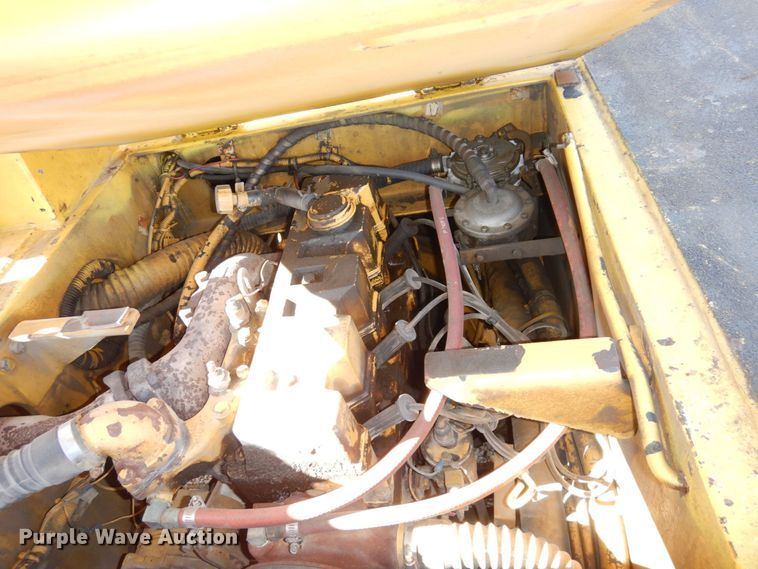 image for item DS1495 Broderson IC-80-2D  crane