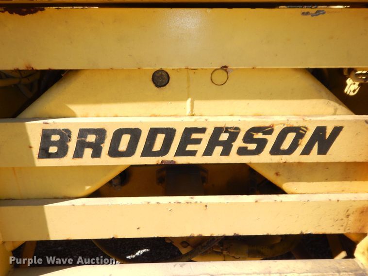 image for item DS1495 Broderson IC-80-2D  crane