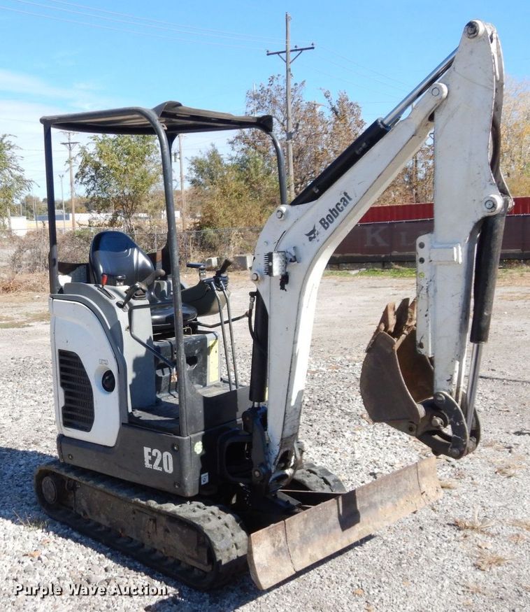 image for item DS1496 2015 Bobcat E20  mini excavator