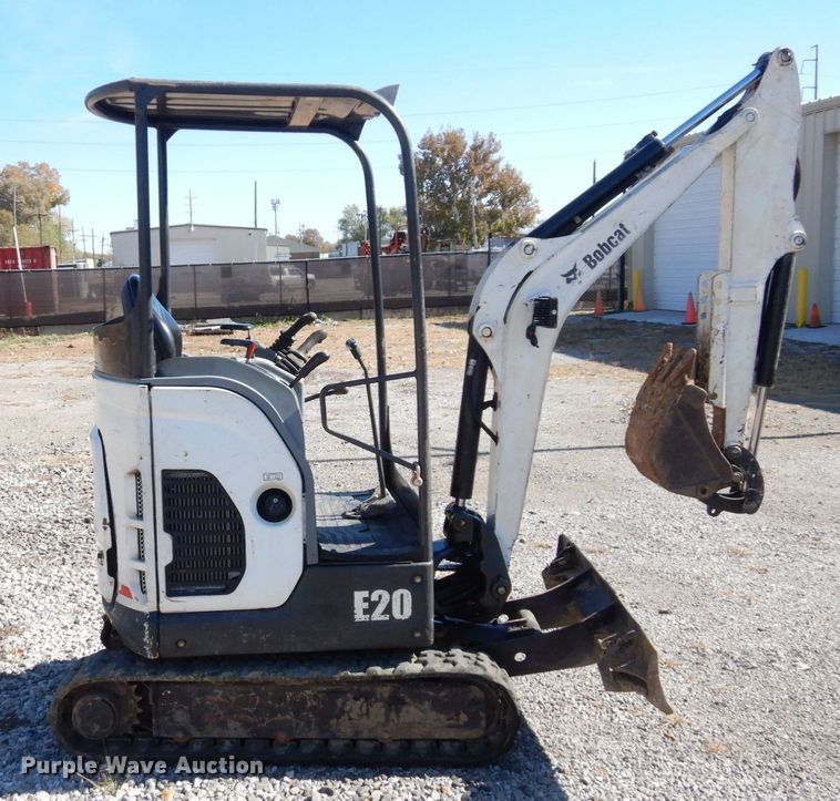 image for item DS1496 2015 Bobcat E20  mini excavator