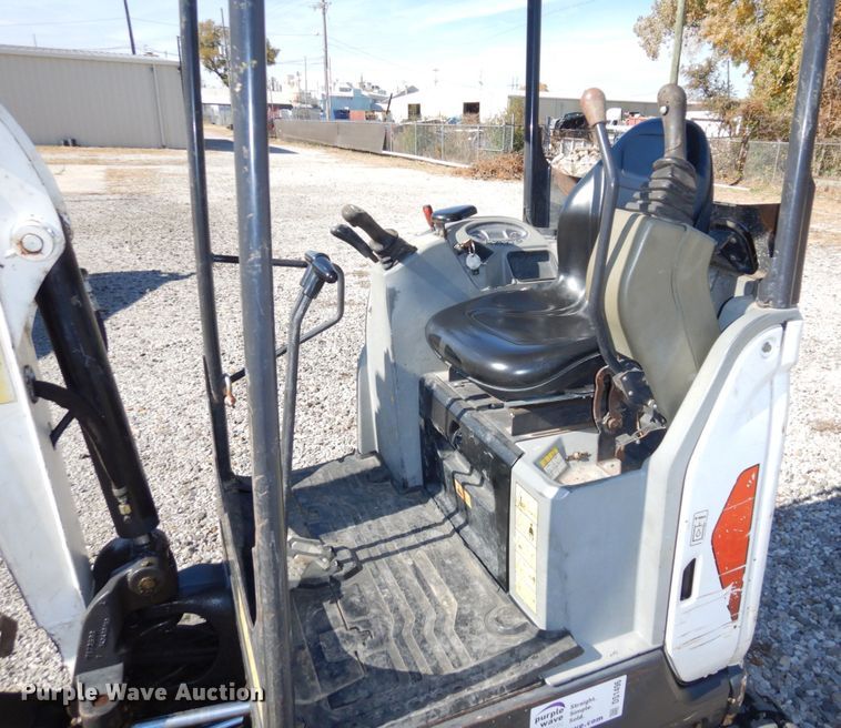 image for item DS1496 2015 Bobcat E20  mini excavator