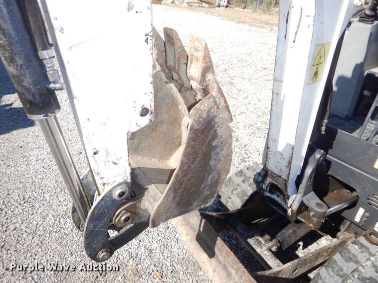 image for item DS1496 2015 Bobcat E20  mini excavator
