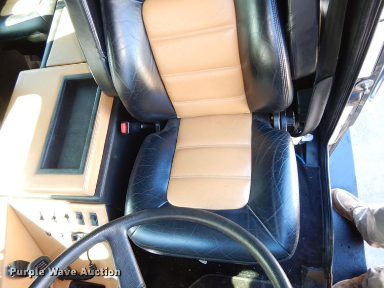 image for item DS1503 2002 Freightliner Business Class FL60  flatbed truck