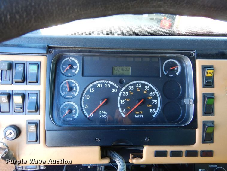 image for item DS1503 2002 Freightliner Business Class FL60  flatbed truck