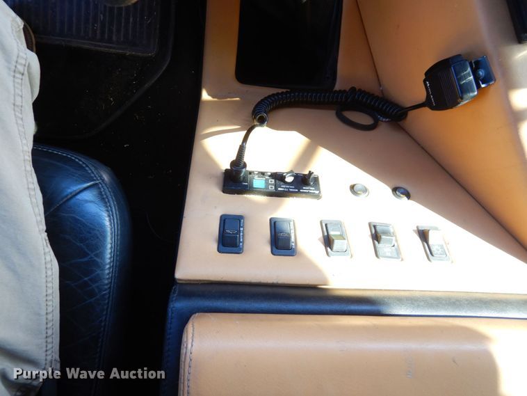 image for item DS1503 2002 Freightliner Business Class FL60  flatbed truck