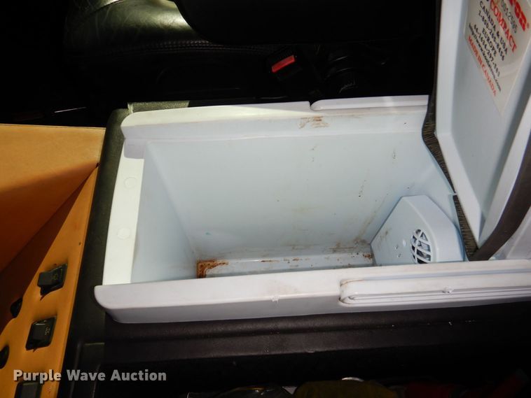 image for item DS1503 2002 Freightliner Business Class FL60  flatbed truck