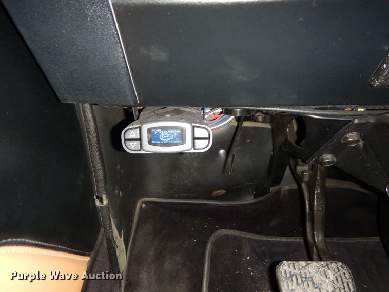 image for item DS1503 2002 Freightliner Business Class FL60  flatbed truck