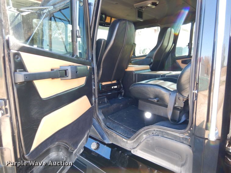 image for item DS1503 2002 Freightliner Business Class FL60  flatbed truck