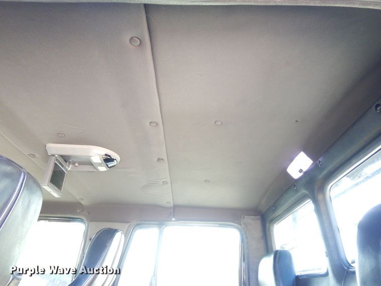 image for item DS1503 2002 Freightliner Business Class FL60  flatbed truck