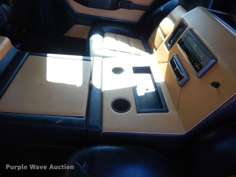 image for item DS1503 2002 Freightliner Business Class FL60  flatbed truck