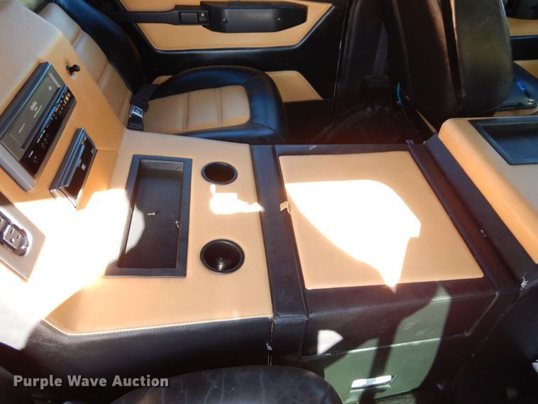 image for item DS1503 2002 Freightliner Business Class FL60  flatbed truck