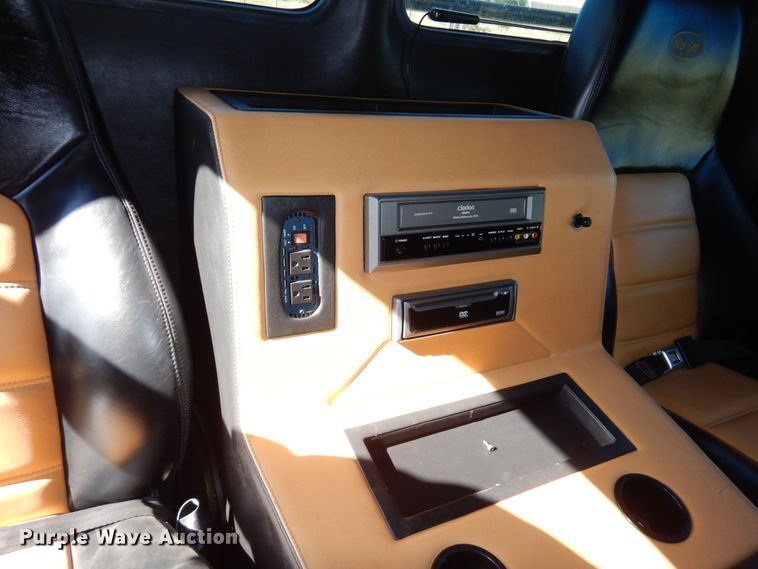 image for item DS1503 2002 Freightliner Business Class FL60  flatbed truck