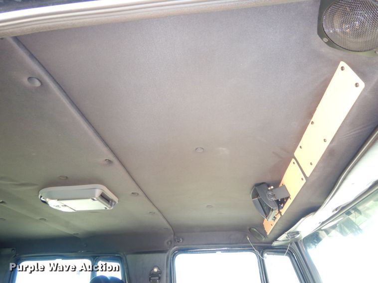 image for item DS1503 2002 Freightliner Business Class FL60  flatbed truck