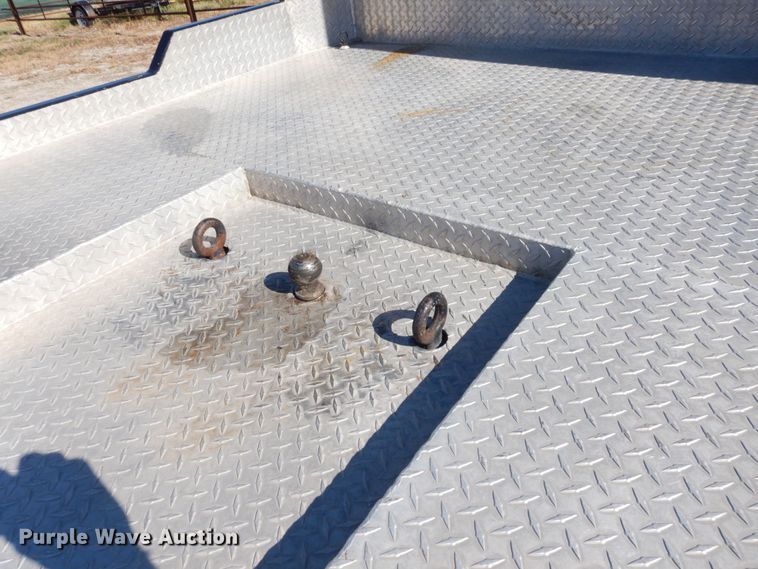 image for item DS1503 2002 Freightliner Business Class FL60  flatbed truck