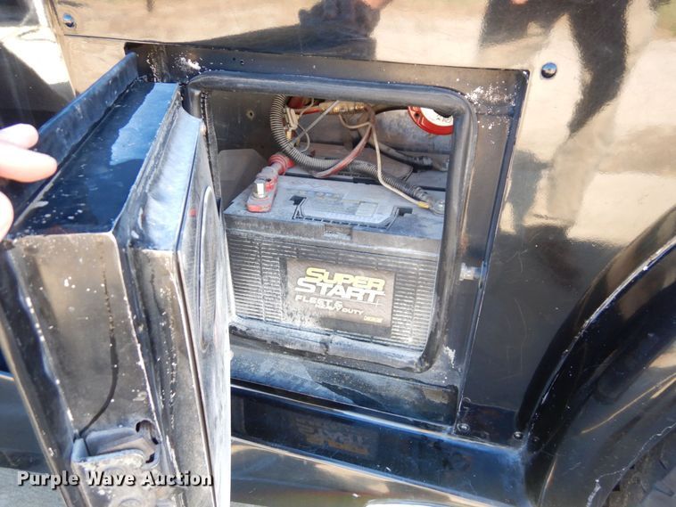 image for item DS1503 2002 Freightliner Business Class FL60  flatbed truck