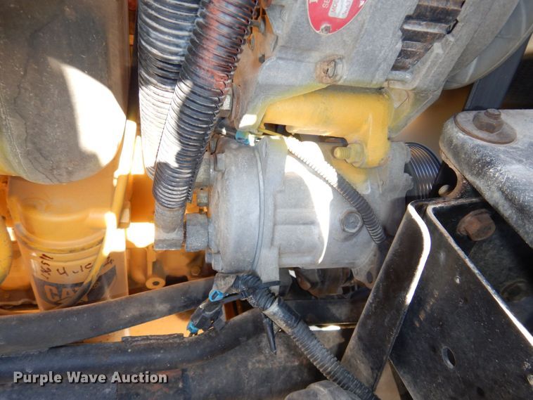 image for item DS1503 2002 Freightliner Business Class FL60  flatbed truck