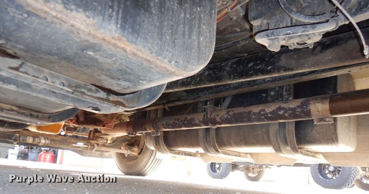 image for item DS1503 2002 Freightliner Business Class FL60  flatbed truck