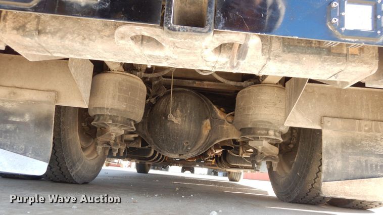 image for item DS1503 2002 Freightliner Business Class FL60  flatbed truck