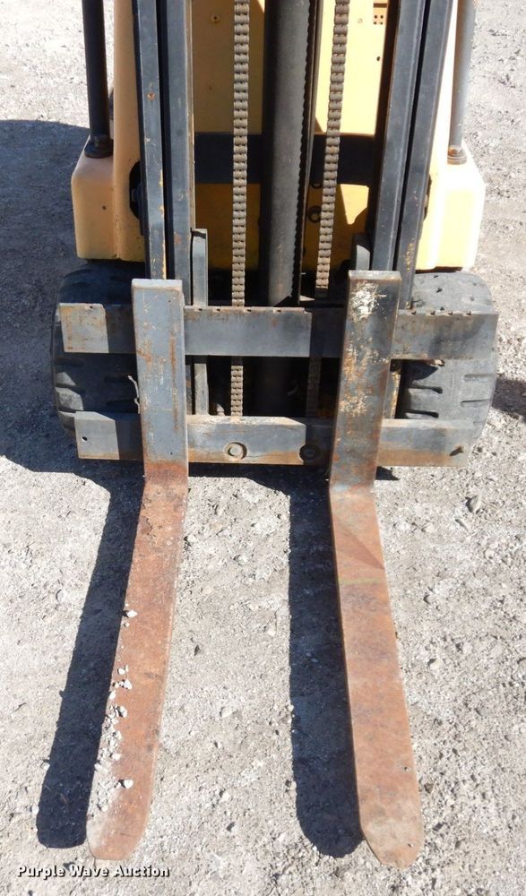 image for item DS1505 Hyster  forklift