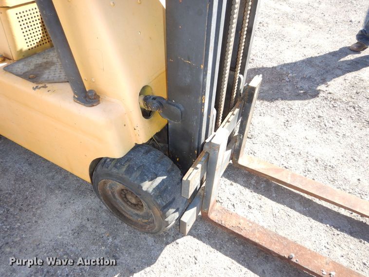 image for item DS1505 Hyster  forklift