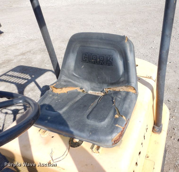 image for item DS1505 Hyster  forklift