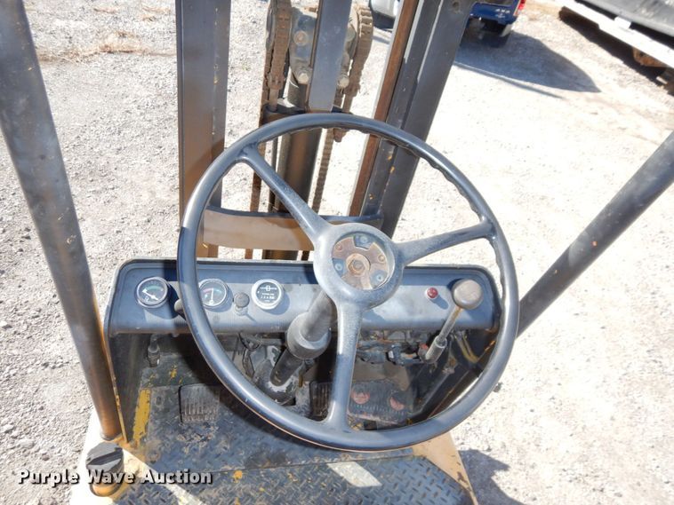 image for item DS1505 Hyster  forklift