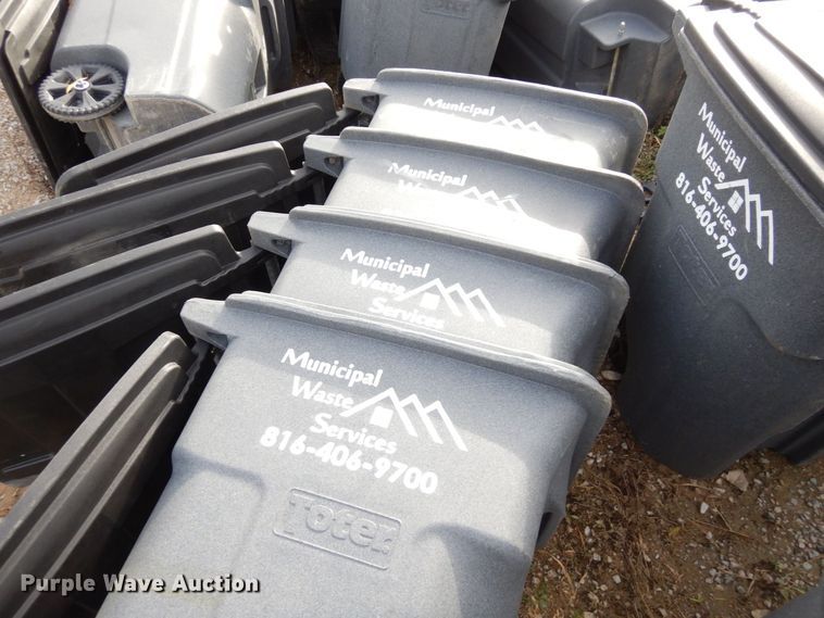 image for item DS1533 Approximately 50 Toter trash cans