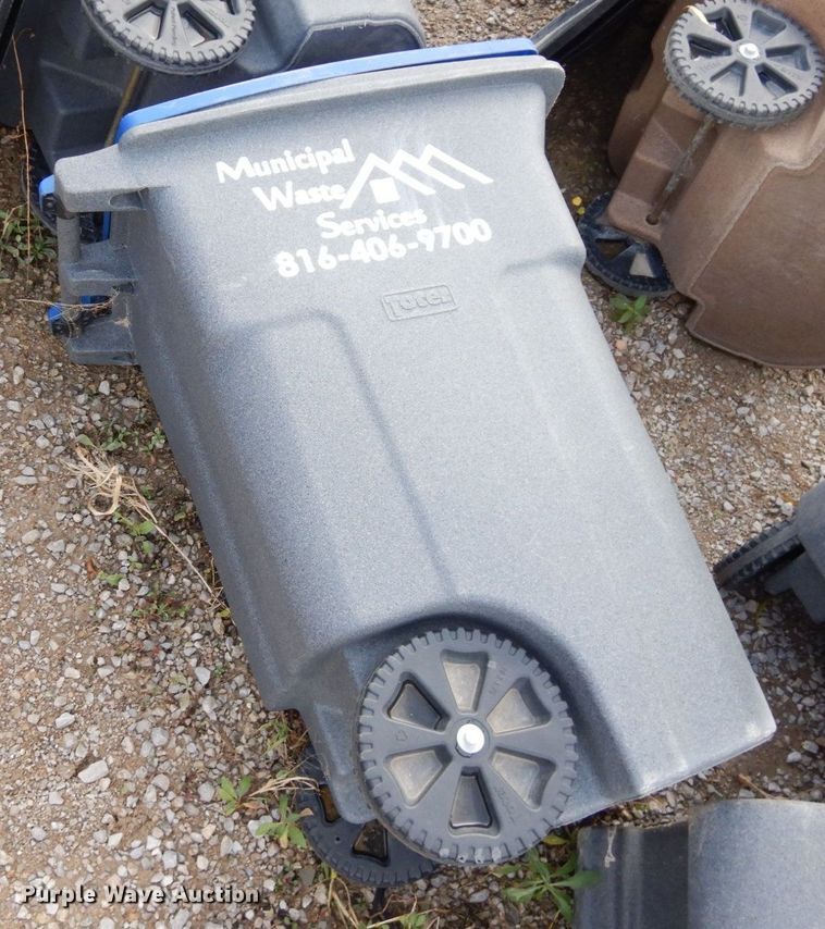 image for item DS1533 Approximately 50 Toter trash cans