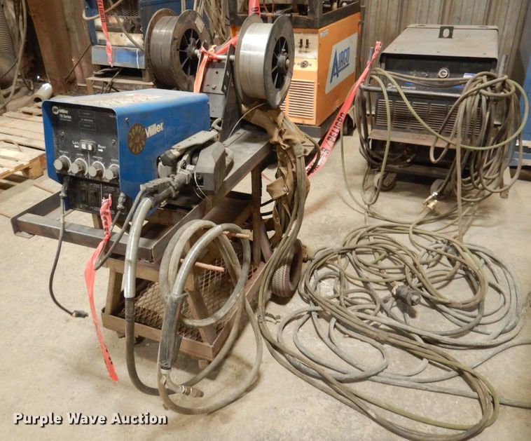 image for item HF9412 Miller Deltaweld 652  welder