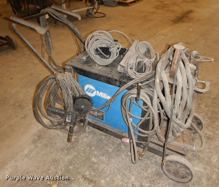 image for item HF9415 Miller XMT350  welder