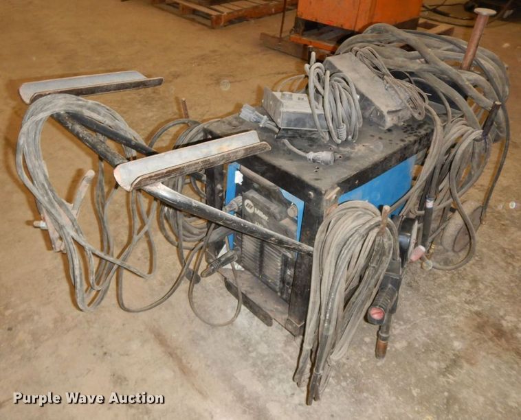 image for item HF9415 Miller XMT350  welder