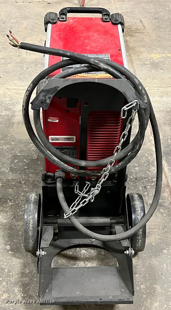 image for item HF9418 Lincoln Electric C300  welder