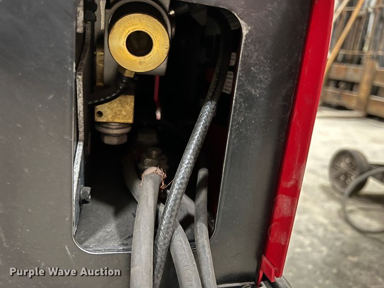 image for item HF9418 Lincoln Electric C300  welder