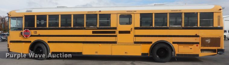 image for item HQ9524 2000 Thomas Built Saf-T-Liner  school bus