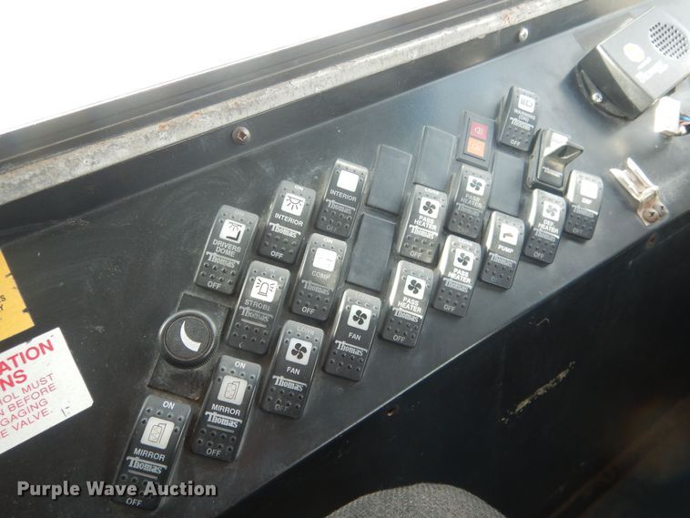 image for item HQ9524 2000 Thomas Built Saf-T-Liner  school bus