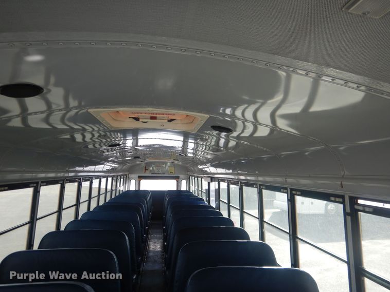 image for item HQ9524 2000 Thomas Built Saf-T-Liner  school bus