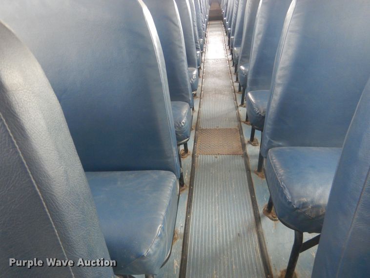 image for item HQ9524 2000 Thomas Built Saf-T-Liner  school bus