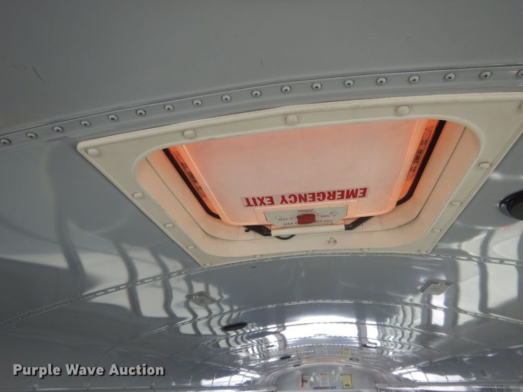 image for item HQ9524 2000 Thomas Built Saf-T-Liner  school bus